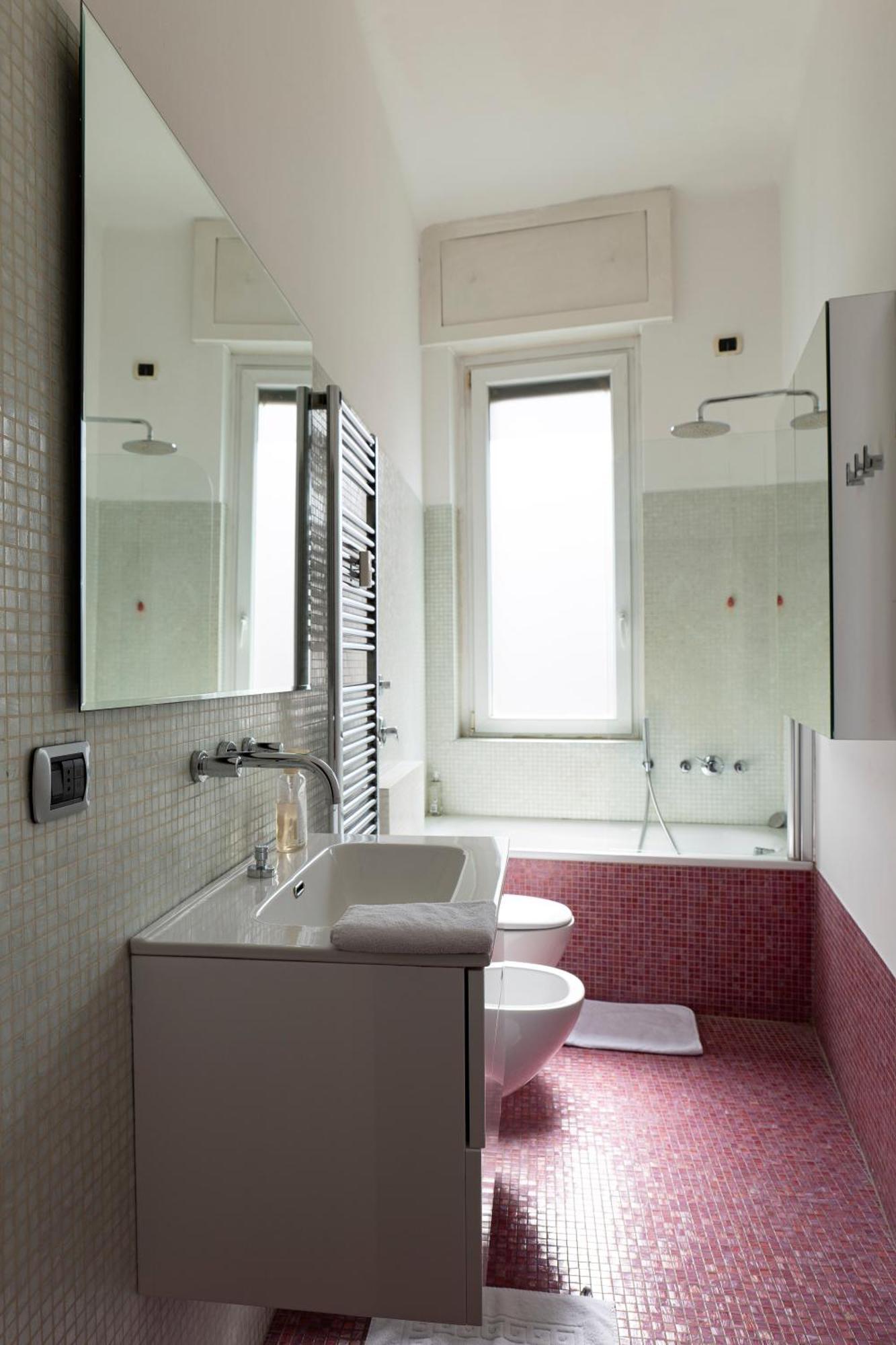 Bright House Center On Subway Lines 1,2 &3 * Milan